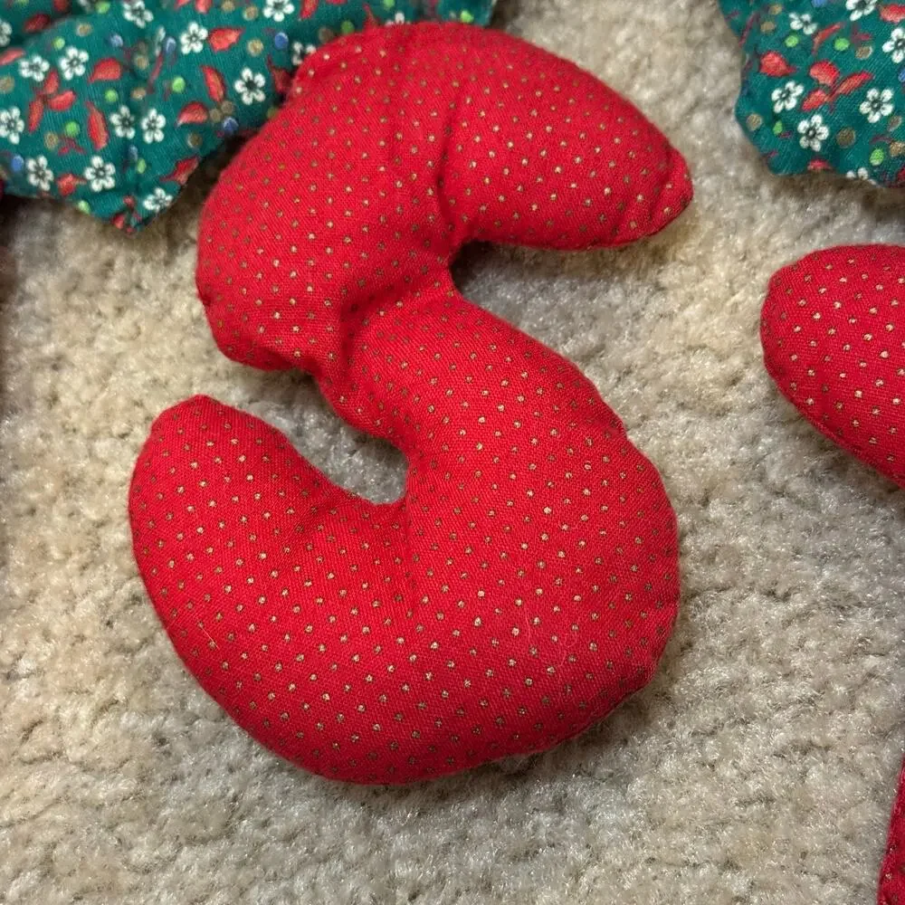 Merry Christmas Stuffed Fabric Garland Holly Ivy Berries 21x37